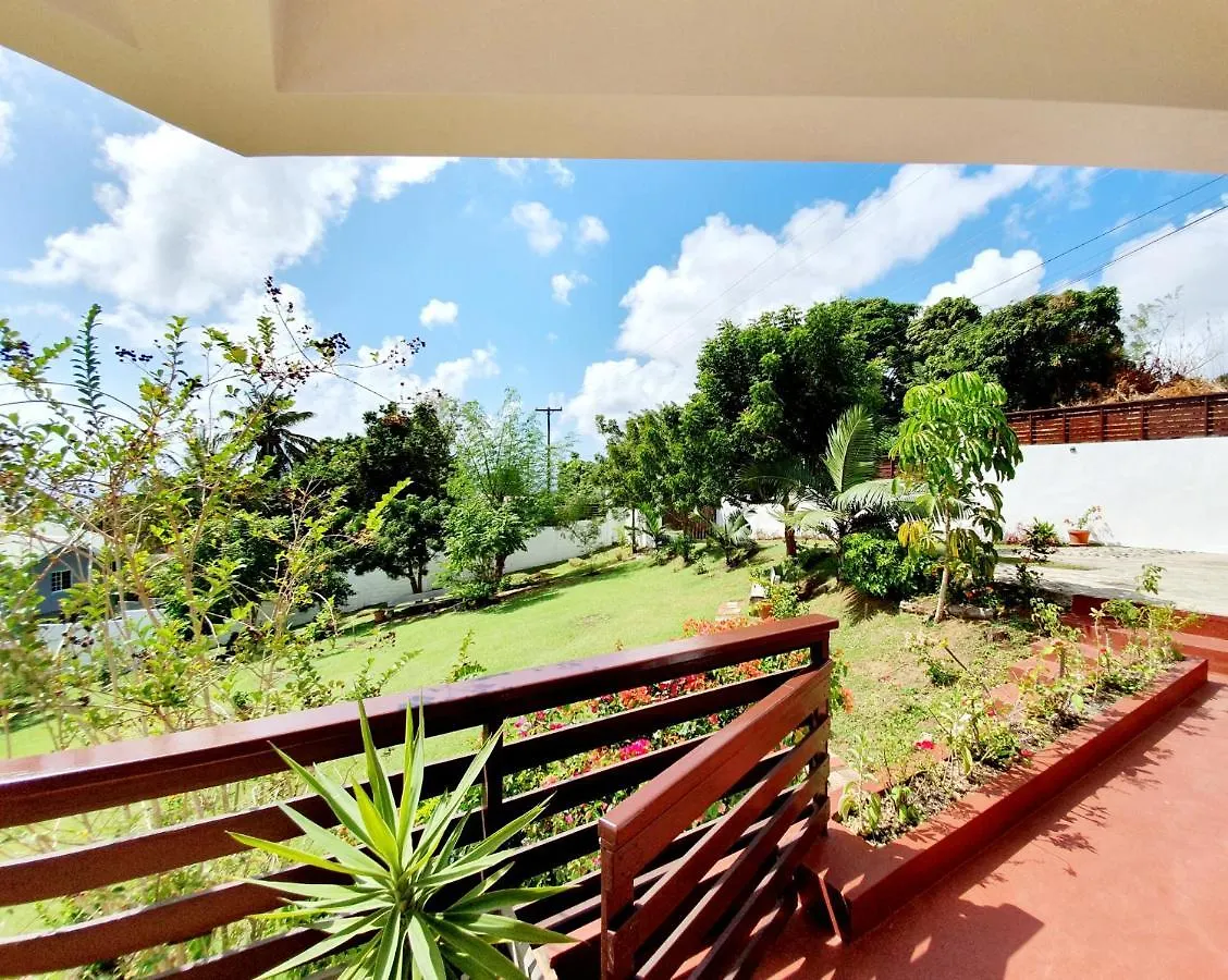 Purplegrass House Apartment Kingstown 0*,